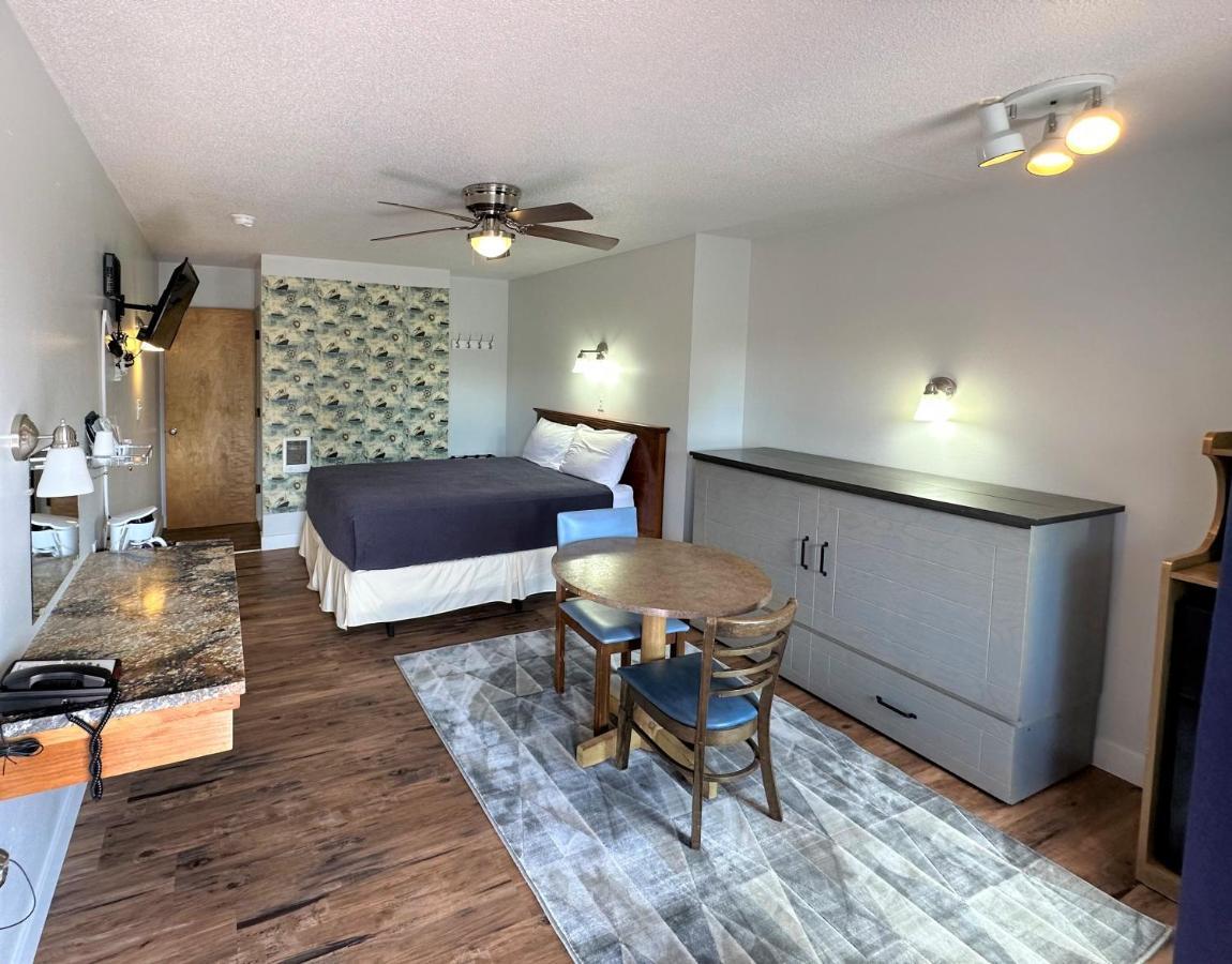 Myrtle Lane Inn Randolph Экстерьер фото